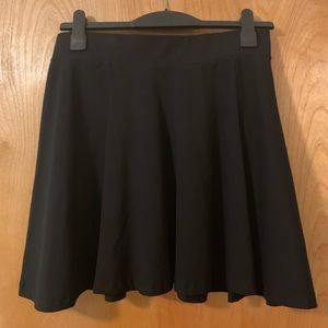 H&M Divided Black Skater Skirt Large